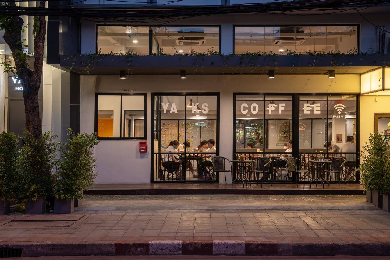 Yaks House Hostel Bangkok Exterior photo